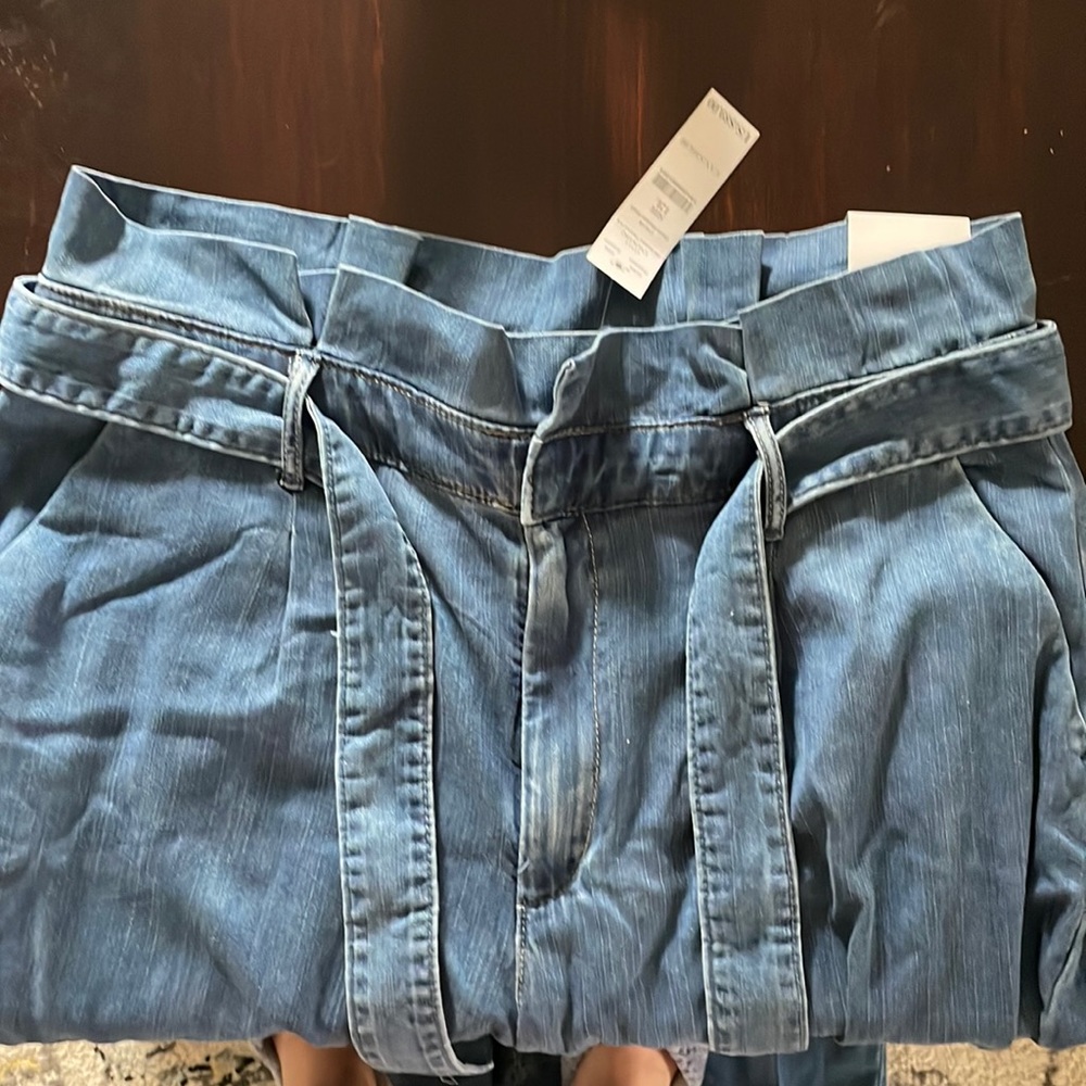 Black house white market straight leg jeans